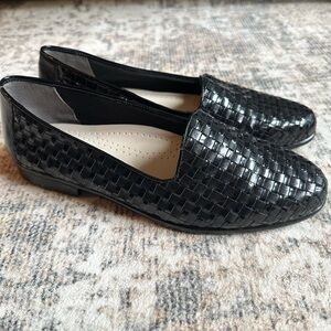 Trotters Black Woven
Leather Loafer Flats -‎ Size 9.5